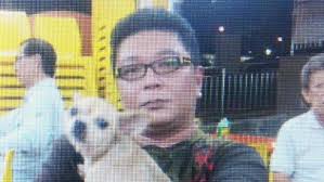 Mr Toh Meng Teck with his pet chihuahua Lucky, which died after it was hit by a cab on Feb 8, 2013. Hawker Koh Seng Hong, 50, was sentenced to eight months&#39; ... - 27061979e