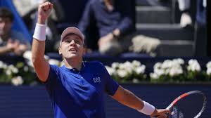 De ser ayudado por Djokovic a volver a una semifinal ATP: el tenista que se transformó en la revelación del Barcelona Open