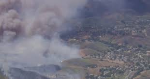 Crews battling Simi Valley wildfire