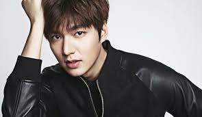 Hasil gambar untuk foto lee min ho