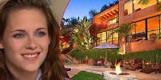 Kristen Stewart Beli Rumah Baru, US$2.195.000. Krsiten Stewart baru saja membeli rumah mewah seharga US$2.195.000 di Los Angeles. Rumah itu hanya berjarak 1 ... - rumah