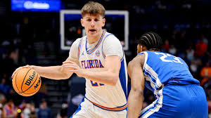Florida forward Alex Condon to return for senior season