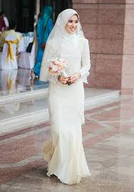 Hasil gambar untuk gaun pengantin modern