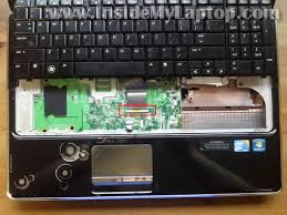 Cabo Flat que interliga o teclado à placa mãe.