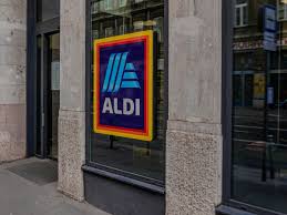 Aldi to hire 13,000 seasonal employees, raise pay ahead of holidays