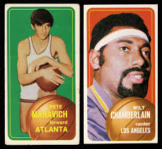 1970 Topps Tall Boy Pistol Pete Maravich Atlanta Hawks Rookie &amp; Wilt Chamberlain Los Angeles Lakers Card - 61005a_lg