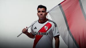 River Plate anuncia acordo por Thiago Almada, alvo do Flamengo