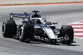 Checo Pérez no logra resucitar a su Cadillac en los Libres 3