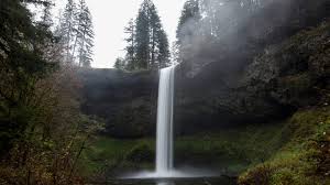 Kentucky man dead after falling off 177-foot waterfall at Silver Falls State Park