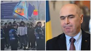 Un director ADR a fost confundat cu Bolojan și huiduit, la Botoșani. Premierul a plecat pe o altă...