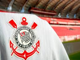 Diretor confirma venda, Matheuzinho é sincero ao falar sobre Diniz e transmissão revolta torcedores: as últimas notícias do Corinthians