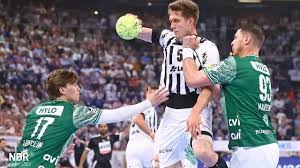 Handball-Bundesliga: THW Kiel kämpft, verliert aber das Topspiel gegen die Füchse Berlin