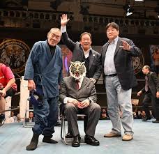 初代タイガーマスク、前田日明らとの“歴史的競演”で感動の45周年！