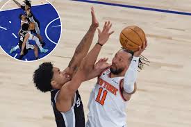 Spurs’ physical Jalen Brunson approach wrecking everything — and Knicks have no choice but to fight back