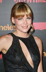Actress Emma Greenwell attends the premiere reception for Showtime&#39;s &quot;Shameless&quot; Season 2 at Haus Los Angeles on January 5, 2012 in Los Angeles, California. - Emma%2BGreenwell%2BPremiere%2BReception%2BShowtime%2BKCjC8y35di_l