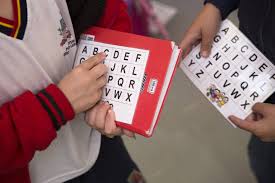 criança alfabetizada