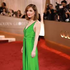 Rose Byrne Stands Out in Neon Green Chanel at the 2026 Golden Globes