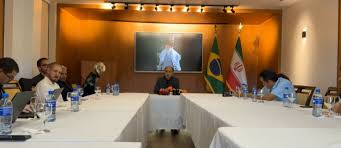 ‘O atual presidente dos EUA pensa que é o rei do mundo’, diz embaixador do Irã no Brasil