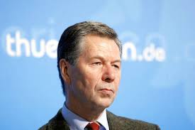 ... Voß (CDU) beim Übergangsgeld seines Ex-Kollegen Matthias Machnig (SPD).