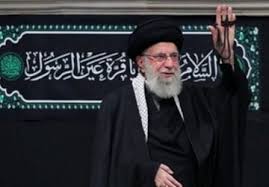 قابی دیده نشده از داماد رهبر شهید در کنار ایشان+ عکس