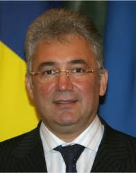 Aurel Cazacu a demisionat din funcţia de director în Ministerul Economiei - 2009_04_29_adriean-videanu