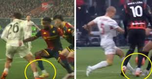 Piccoli tocchi Genoa: rigore contro col Napoli, rigore scampato col Milan