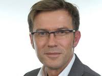 Jürgen Rohr, 47, ist ab September neuer Leiter Vertrieb bei Mobilcom-Debitel, Büdelsdorf. Er übernimmt die Aufgaben von Berndt Pföhler, der das Unternehmen ... - rohr_juergenNET