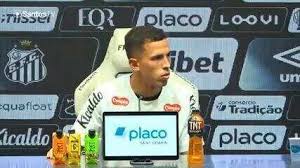 Oliva diz estar pronto para estrear e valoriza chance no Santos: "Maior desafio da carreira"