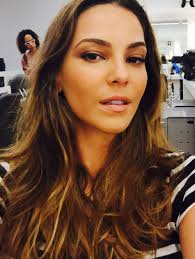 Resultado de imagem para cabelo das atrizes novela babilonia