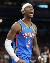 디펜딩 챔피언의 위엄! 오클라호마시티, 상위 시드들 고전 속 순항→NBA PO 1R '가볍게 3연승'