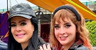 Documentos, engaños y amores ciegos