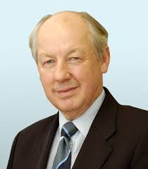 Richard Chivers FRICS – Chartered Surveyor. Richard Qualified as a chartered surveyor in 1964 and now acts as a valuable consultant to the firm. - richardchiverslarge