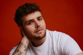 Alex Warren's 'Ordinary' Dominates Billboard Charts