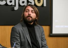 Juan Soto Ivars llama a la calma frente al escrache de la izquierda por su libro: «Estoy agobiado con lo de esta tarde en Sevilla»