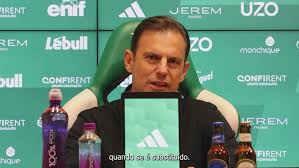 Sotiris e a reação de André Luiz: «É normal ficar frustrado quando as coisas não correm bem» :: Conferências :: Videos