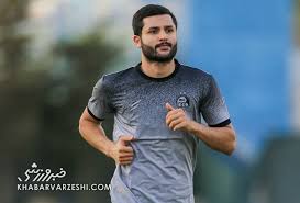 مدافع استقلال از خجالت مجری تلویزیون درآمد: صندلی‌دزد از مفت‌بر هم مفت‌برتره!