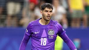 Why was Australia goalkeeper Patrick Beach subbed off vs Egypt at the 2026 World Cup?