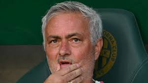 Mourinho prépare son plan pour sanctionner un quatuor de Barcelone