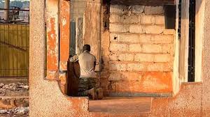Após fim de semana de combates, Mali vive calma frágil e chefe da junta não se pronuncia
