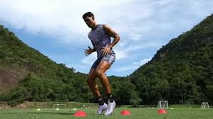 De olho nos Gre-Nais, Grêmio volta ao mercado e negocia com ex-Palmeiras e Botafogo