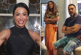 Gracyanne Barbosa vê 'Três Graças' com mãe de Belo e quer cena de beijo dele com Viviane Araujo
