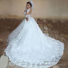 Resultado de imagem para tendencia de vestidos de noivas 2016