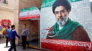 مجتبی خامنه‌ای: آمریکا در پی تضعیف صبر مردم ایران است