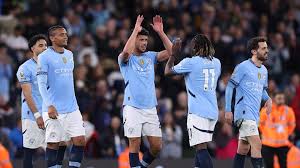 Manchester City marca nos acréscimos e segue em briga por vaga na Champions