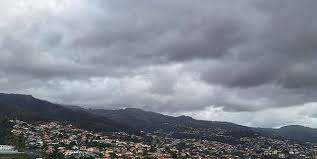 IPMA prevê céu muito nublado, precipitação fraca e vento moderado na Madeira