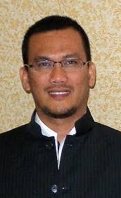Conflicts between Shariah &amp; Civil Courts by Azril Mohd Amin - dscn73081
