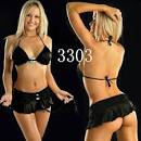 Une coquine sexy en mini jupe filme par-dessous - Reference sexe