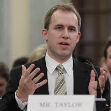 Facebook&#39;s chief technical officer Bret Taylor on Friday announced he is leaving the world&#39;s leading social network to start a new company with a friend. - bret-taylor-faceboot-cto
