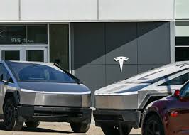 Tesla Stock Concerns Grow Amid Delivery Slowdowns and Valuation Worries