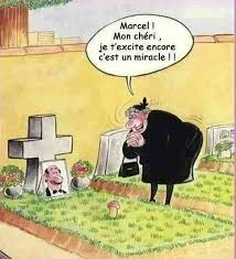 L'Humour Noir... - Page 20 Images?q=tbn:ANd9GcS5GVIVwkalQQjbnFbMHzgSs2GSXAuYV7zUiv6iCieBZeWWPGYl